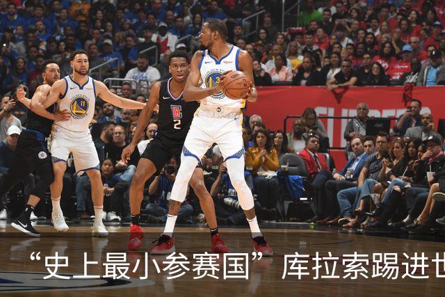 “史上最小参赛国”库拉索踢进世界杯首球！中国老板娘在当地请球迷吃烧烤，进球时刻街头轰动